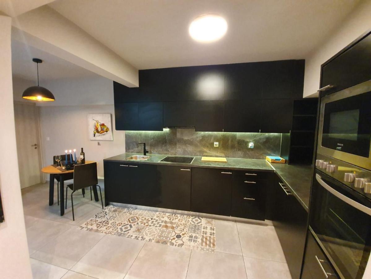 Romantic Jacuzzi Apartment Αθήνα Εξωτερικό φωτογραφία