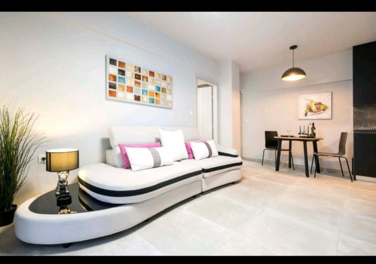 Romantic Jacuzzi Apartment Αθήνα Εξωτερικό φωτογραφία