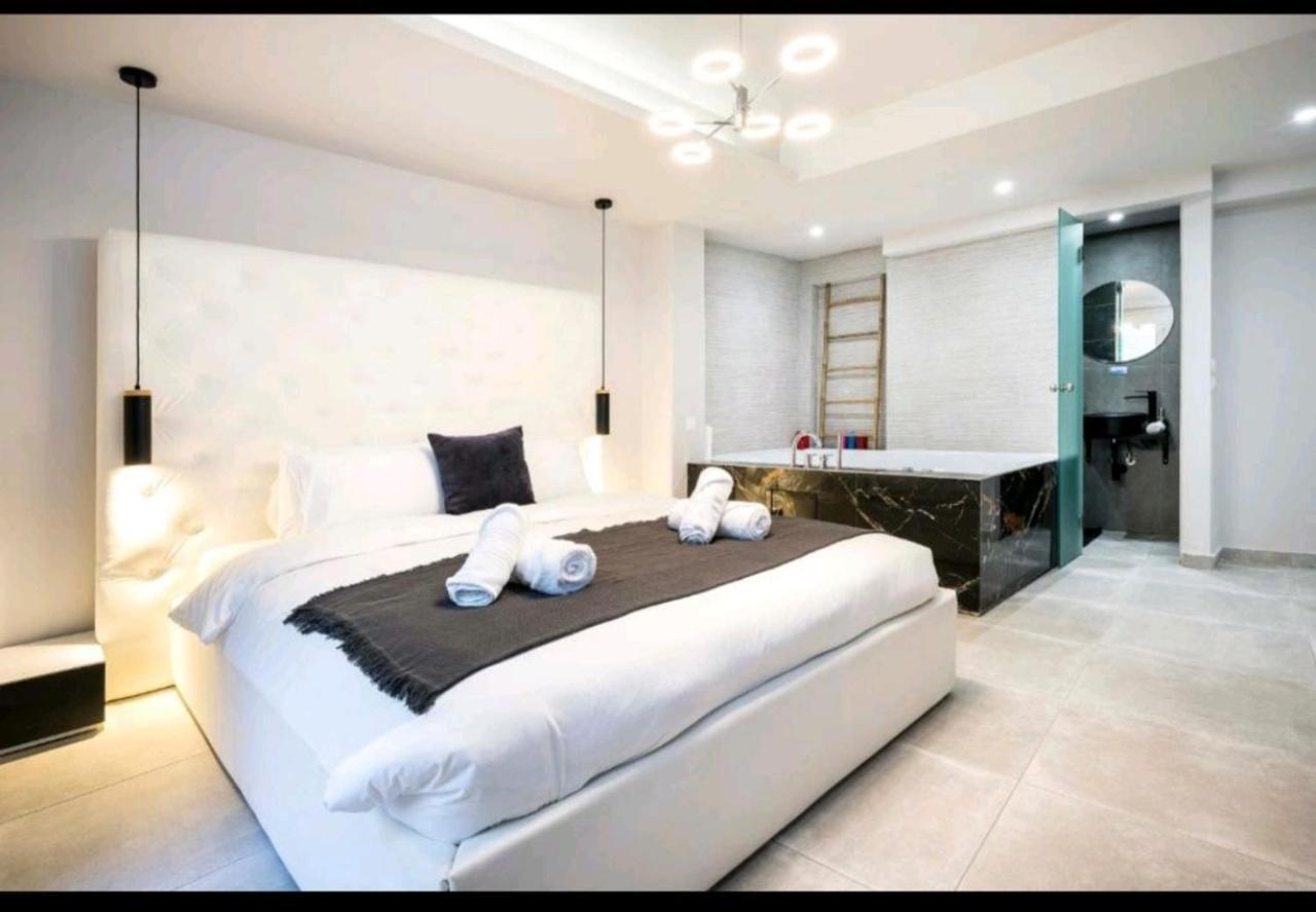 Romantic Jacuzzi Apartment Αθήνα Εξωτερικό φωτογραφία