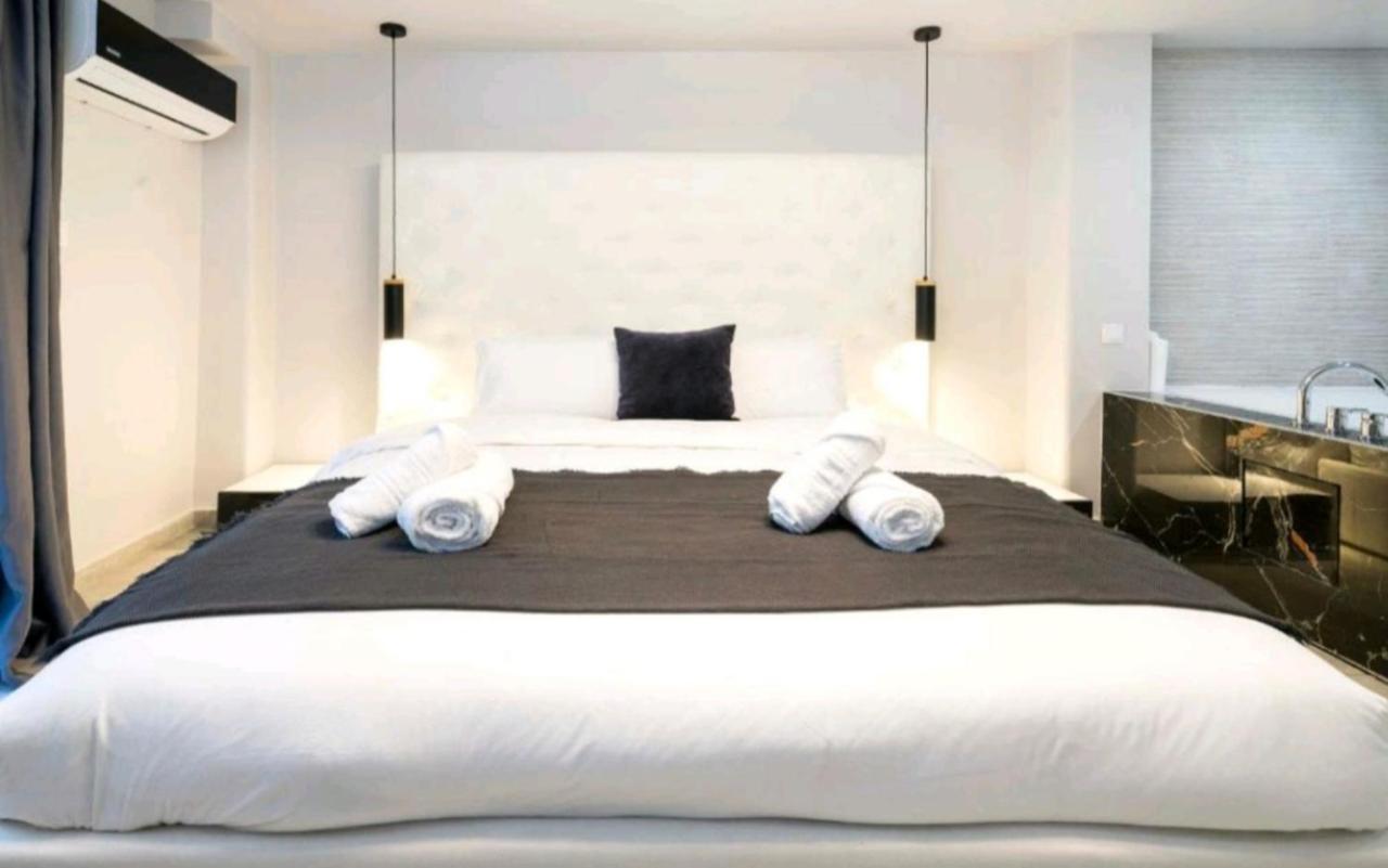 Romantic Jacuzzi Apartment Αθήνα Εξωτερικό φωτογραφία